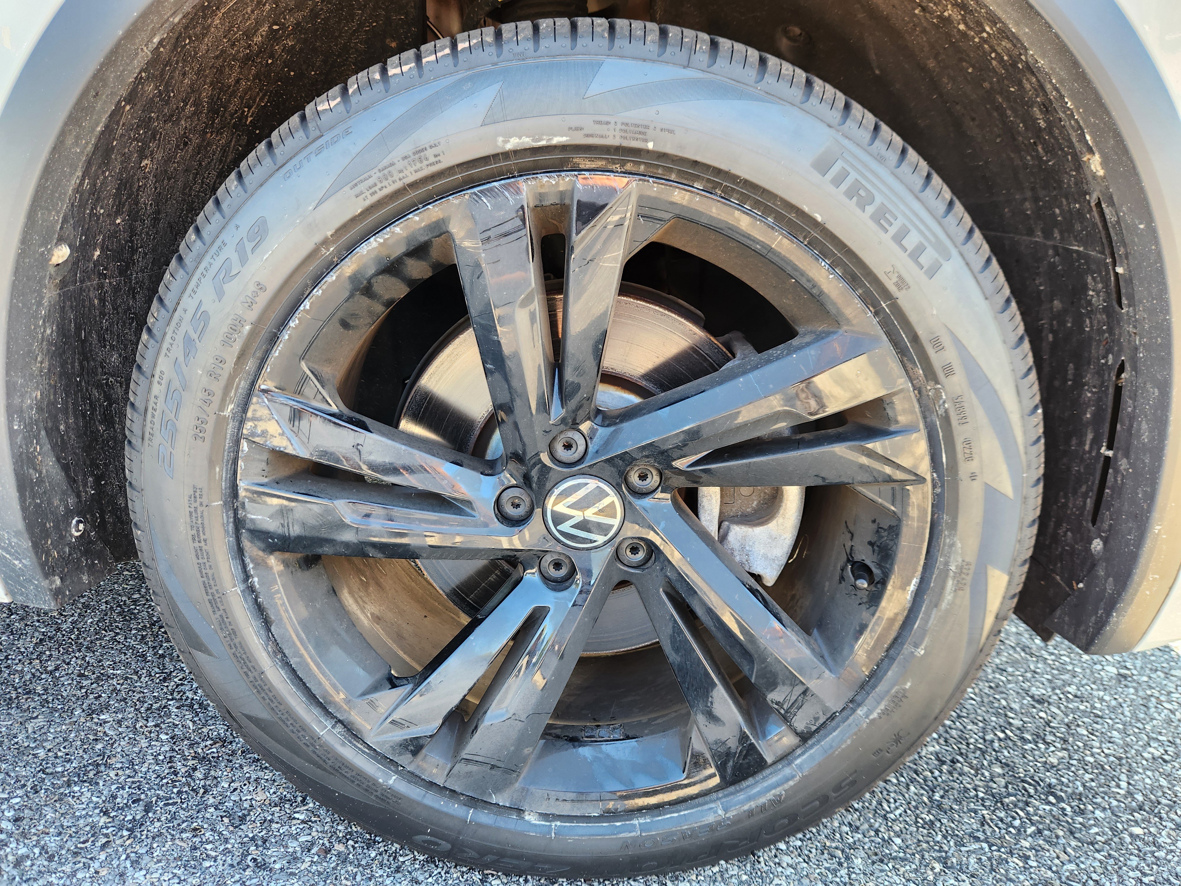 Certified 2024 Volkswagen Tiguan SE R-Line AWD/4WD image 20
