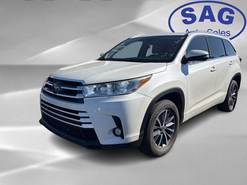 Used 2018 Toyota Highlander XLE image 5