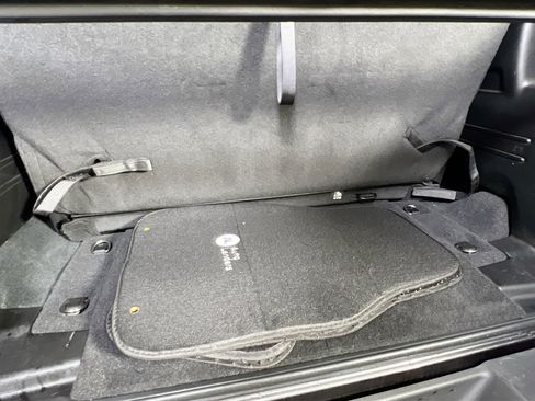 Used 2022 Jeep Wrangler Sport image 23