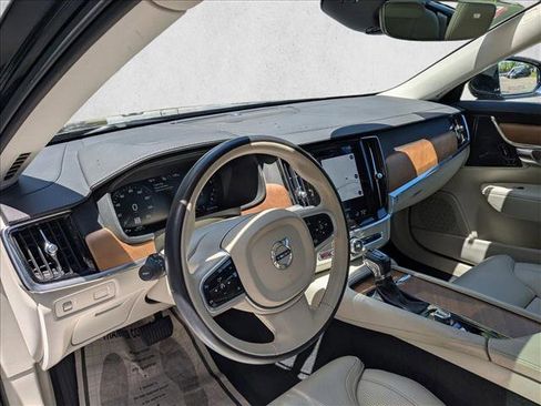 Used 2019 Volvo V90 T5 Inscription w/ Protection Package Premier FWD image 9