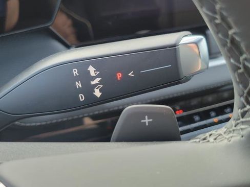 New 2026 Chevrolet Equinox LT w/ Convenience Package II image 16