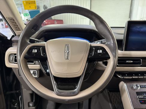 Used 2023 Lincoln Aviator Reserve w/ Equipment Group 201A image 17