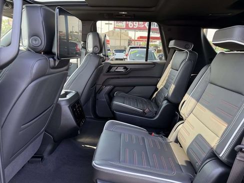 Used 2026 GMC Yukon AT4 Ultimate w/ LPO, Floor Liner Package AWD/4WD image 9