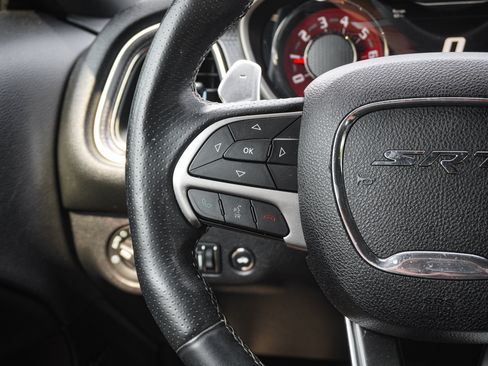 Used 2016 Dodge Challenger SRT Hellcat RWD image 18