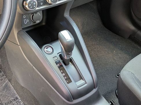 New 2025 Nissan Kicks Play S image 22