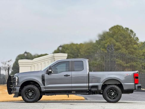 Used 2023 Ford F250 XL w/ STX Appearance Package image 7