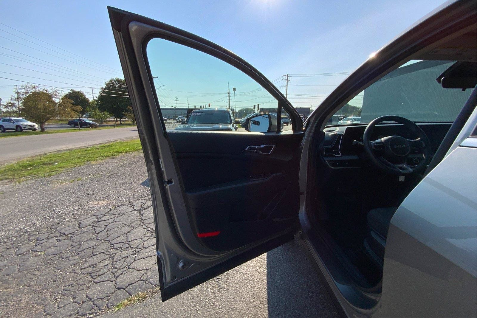Used 2024 Kia Sportage LX AWD/4WD image 19
