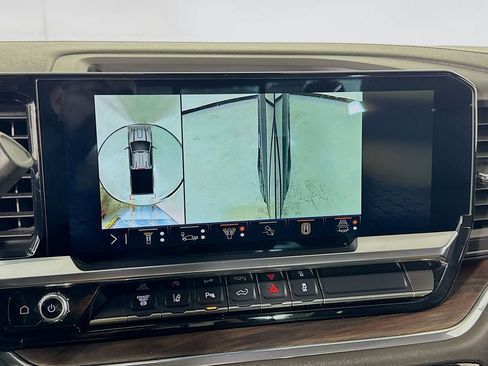 Used 2024 GMC Sierra 3500 SLT w/ SLT Convenience Package image 46