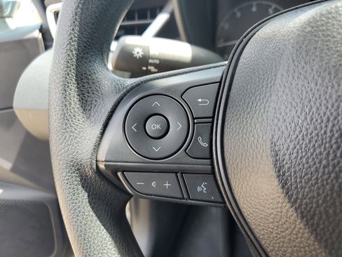 Used 2025 Toyota Corolla LE image 26