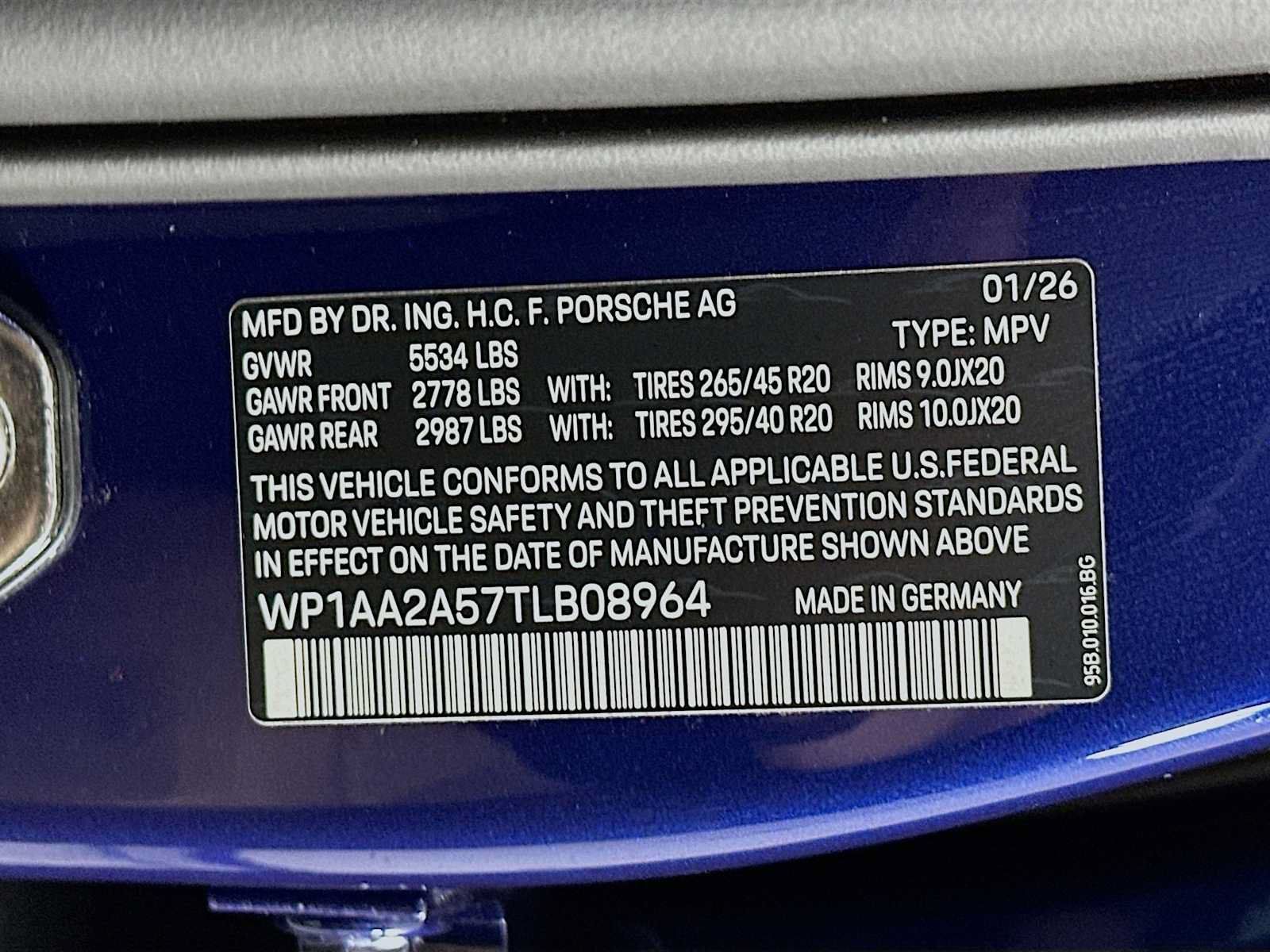 Used 2026 Porsche Macan AWD/4WD image 33
