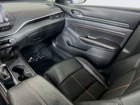 Used 2022 Nissan Altima 2.5 SR image 25