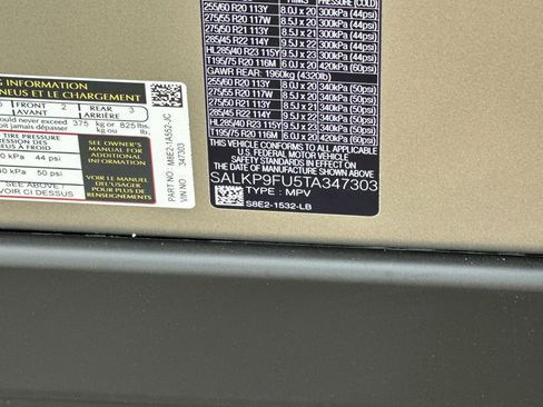 New 2026 Land Rover Range Rover SE image 29