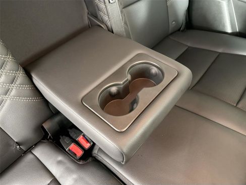 Used 2023 GMC Canyon Denali image 43