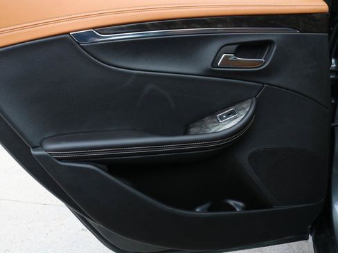 Used 2016 Chevrolet Impala LTZ w/ Enhanced Convenience Package FWD image 38