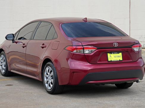 Used 2022 Toyota Corolla LE FWD image 43