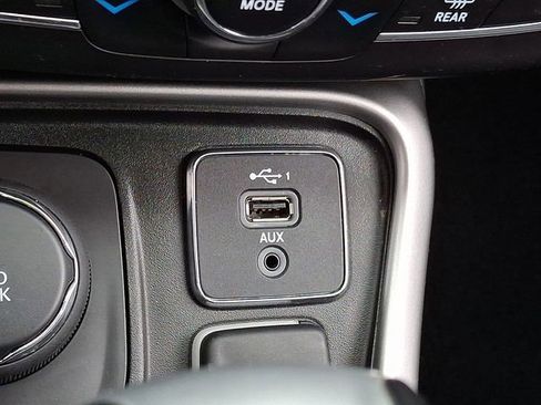 Used 2020 Jeep Compass Latitude AWD/4WD image 25