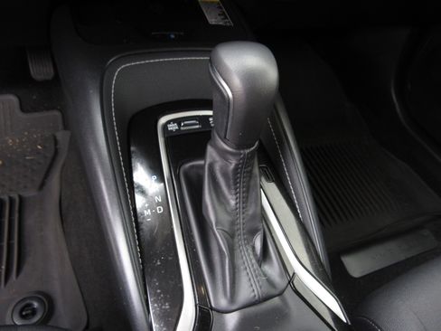 Used 2025 Toyota Corolla SE w/ SE Package image 19