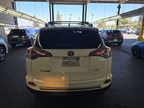 Used 2018 Toyota RAV4 LE w/ All Weather Liner Package FWD image 5