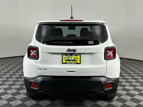 Used 2023 Jeep Renegade Latitude image 16
