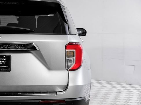 Used 2024 Ford Explorer Limited image 52