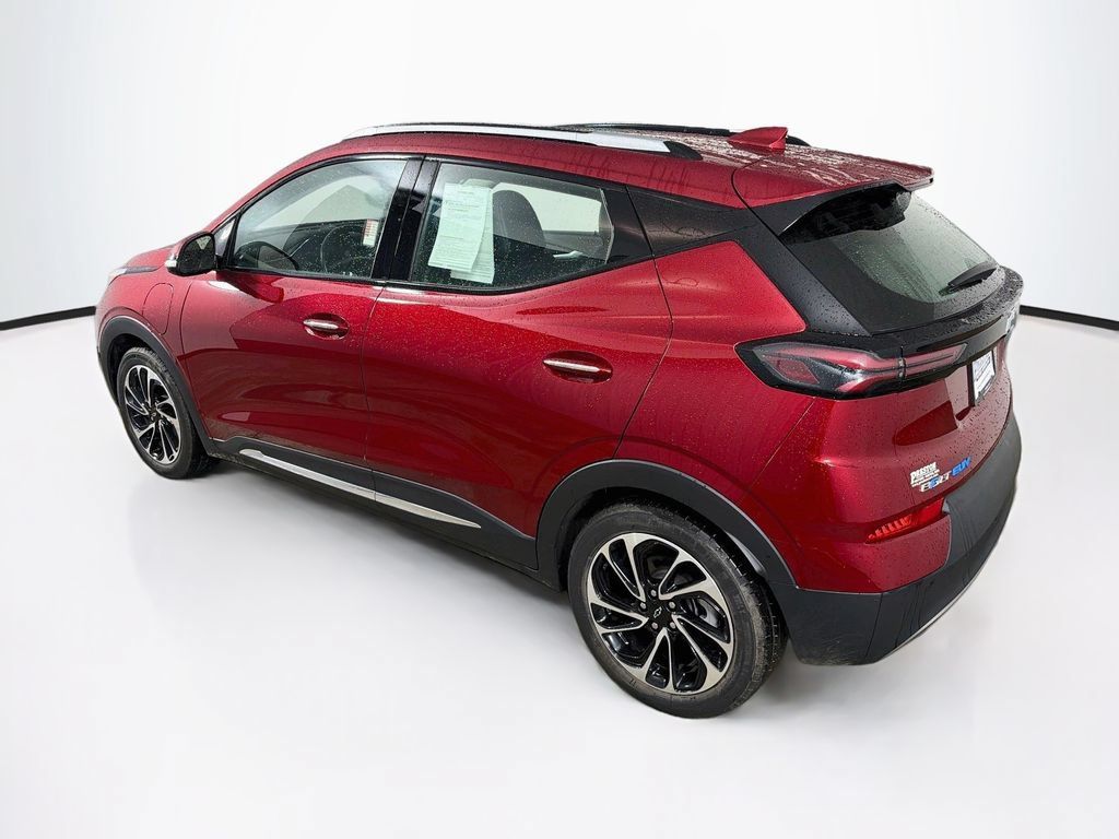 Used 2023 Chevrolet Bolt EUV Premier w/ Sun & Sound Package FWD image 7