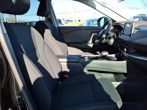 Used 2023 Nissan Rogue S AWD/4WD image 8