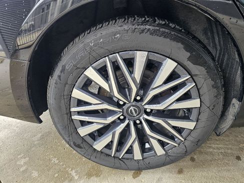Used 2024 Nissan Altima 2.5 SV FWD image 10