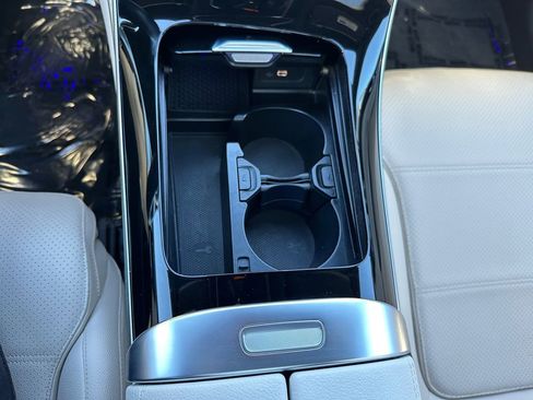 Used 2023 Mercedes-Benz C 300 4MATIC Sedan image 21