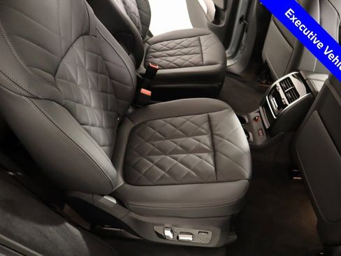 New 2026 BMW X7 xDrive40i w/ M Sport Package image 16