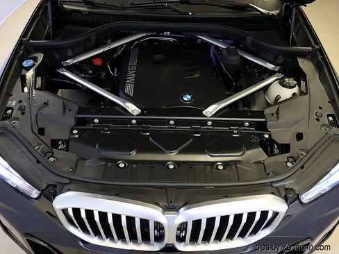 Certified 2024 BMW X5 xDrive40i w/ M Sport Package AWD/4WD image 40