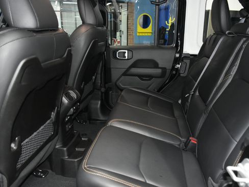 Used 2024 Jeep Wrangler Unlimited Sahara w/ Technology Group image 31