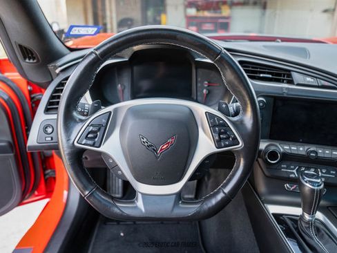 Used 2019 Chevrolet Corvette Stingray Coupe w/ Carbon Flash Badge Package image 54