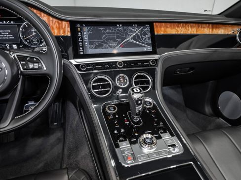 Used 2022 Bentley Continental GT V8 AWD/4WD image 27