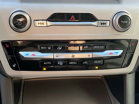 Used 2024 Ford Explorer XLT w/ Equipment Group 202A image 15