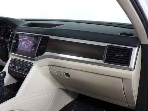 Used 2021 Volkswagen Atlas SE w/ Panoramic Sunroof Package image 14