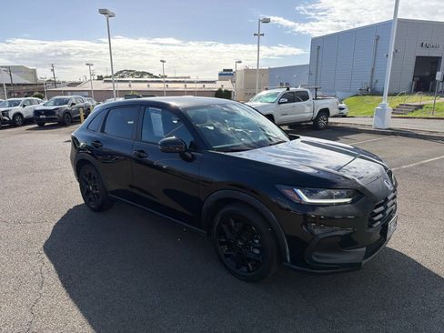 Used 2024 Honda HR-V Sport image 2