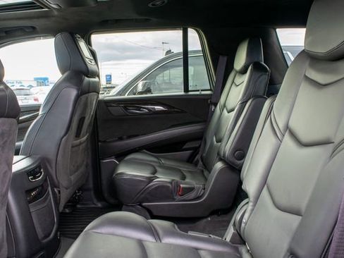 Used 2016 Cadillac Escalade Platinum image 22