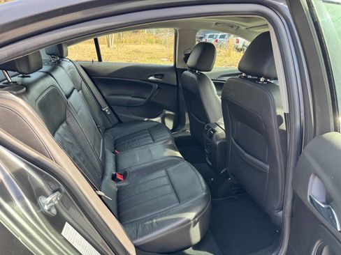 Used 2011 Buick Regal CXL Turbo w/ TO2 Preferred Equipment Group image 13