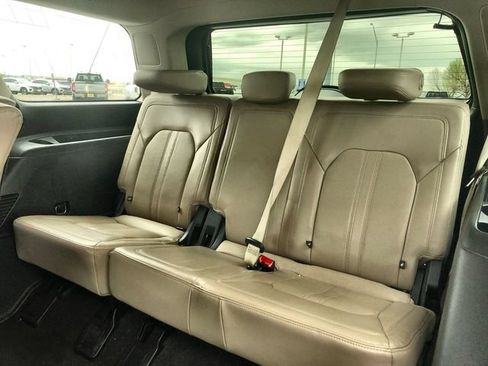 Used 2023 Ford Expedition Limited AWD/4WD image 24