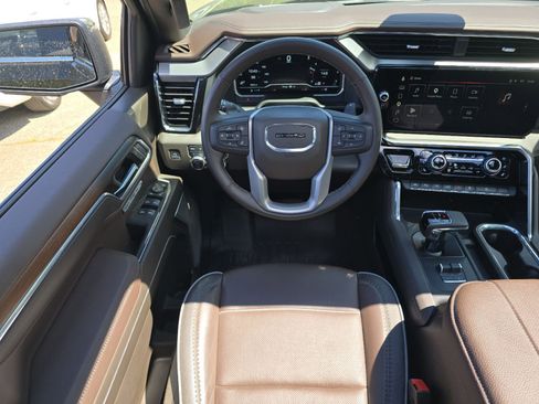 Used 2025 GMC Sierra 1500 Denali w/ Denali Reserve Package AWD/4WD image 34