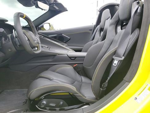 Used 2024 Chevrolet Corvette Stingray Premium Conv w/ Z51 Performance Package image 22