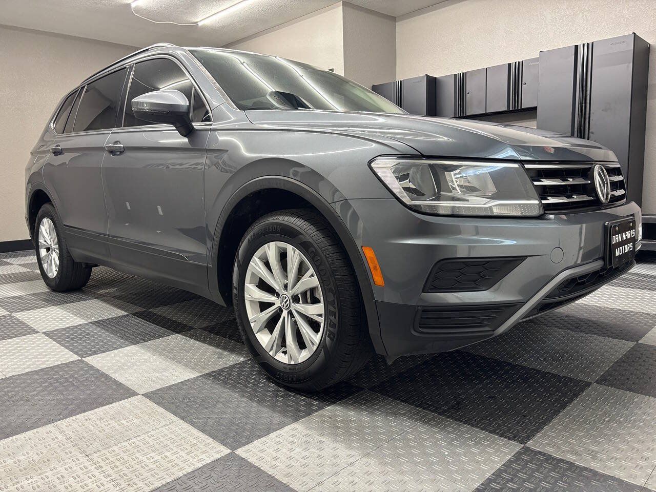 Used 2019 Volkswagen Tiguan SE w/ 3rd Row Seat Package AWD/4WD image 4