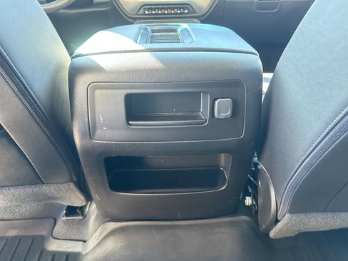 Used 2018 GMC Sierra 1500 SLT image 36