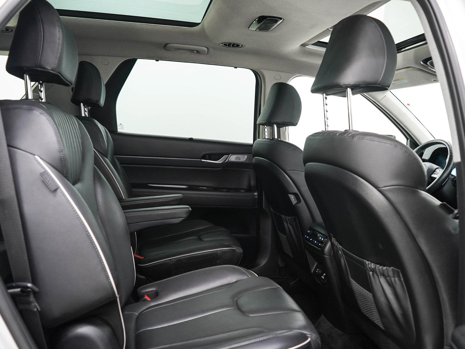 Used 2025 Hyundai Palisade Limited AWD/4WD image 14