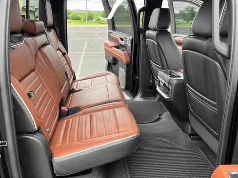 Used 2024 GMC Sierra 2500 Denali Ultimate image 24