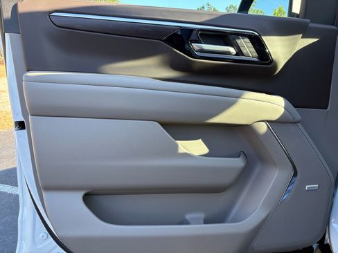 New 2026 Chevrolet Tahoe Z71 w/ Comfort Package image 15