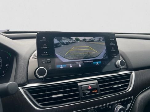 Used 2022 Honda Accord Touring image 10