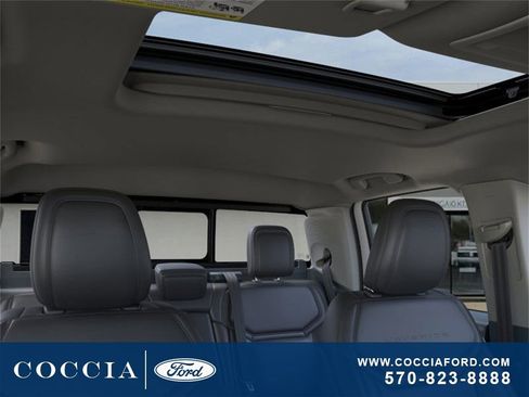 New 2025 Ford Maverick Lariat w/ Black Appearance Package image 12