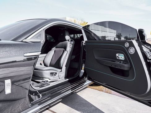 Used 2025 Rolls-Royce Spectre w/ Leather Finishing Pack image 27