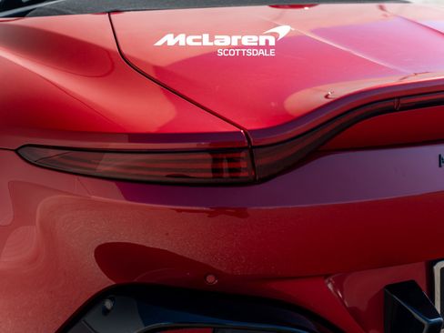 Used 2022 Aston Martin V8 Vantage Roadster RWD image 24